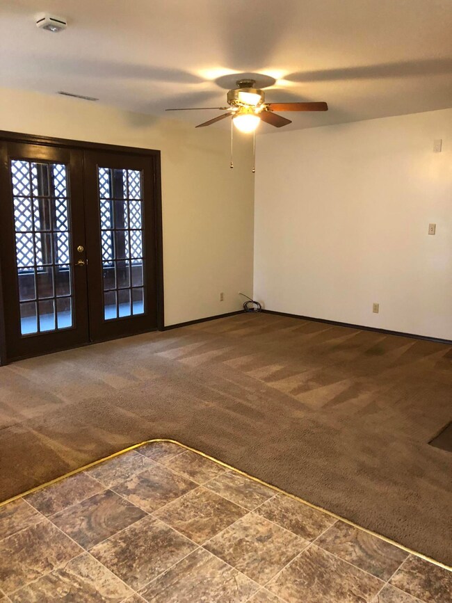 French doors to screened in porch