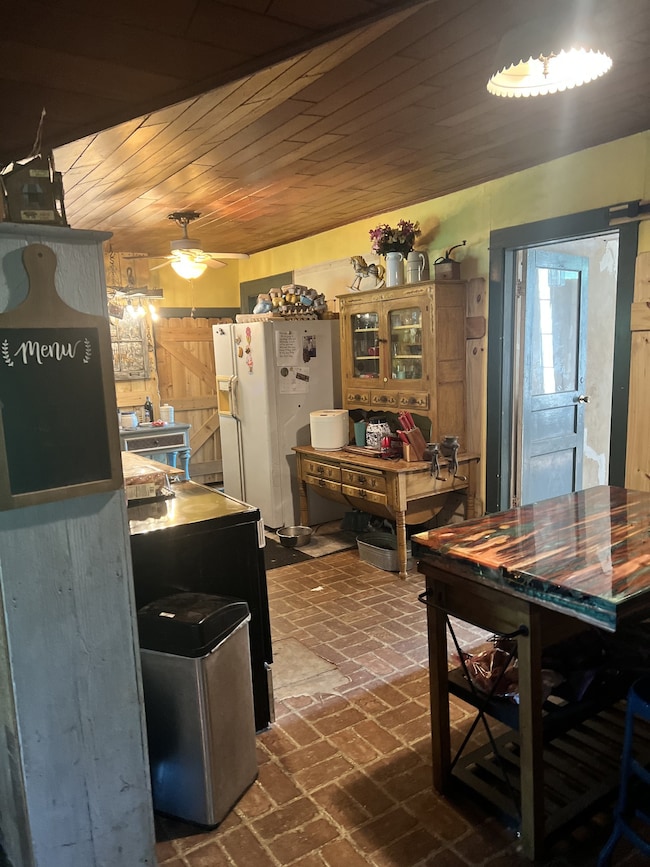 190 Hawthorne Rd, Shelbyville, TN 37160 - photo 7