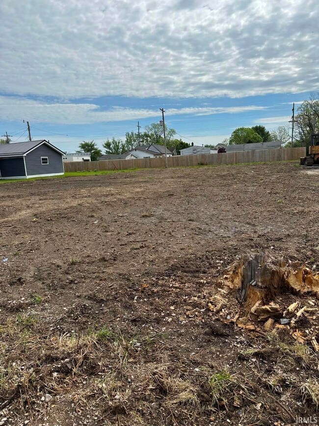 159 10th St NE, Linton, IN 47441 - photo 2