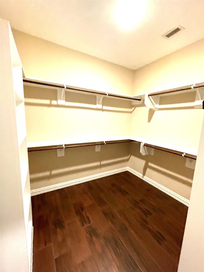 1927 Barnsley Ln, Houston, TX 77088 - photo 7