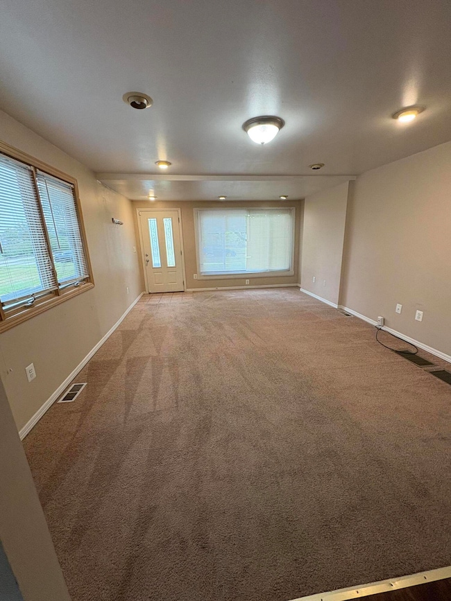 17261 Euclid Ave, Allen Park, MI 48101 - photo 4