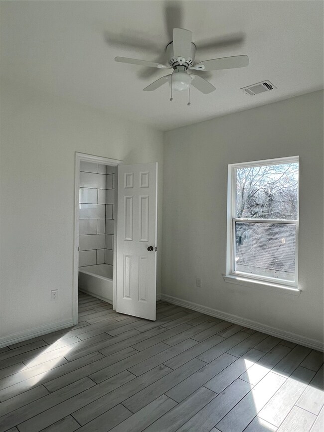 1047 Marcolin St unit AB, Houston, TX 77088 - photo 6