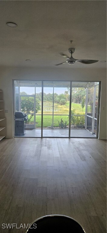 1078 Albany Ct unit 192, Naples, FL 34105 - photo 2