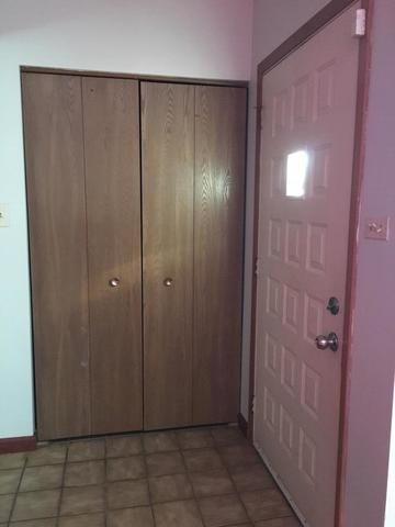 208 Lake Dr unit 208, Olympia Fields, IL 60461 - photo 2