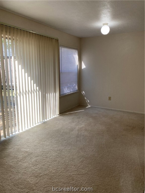 1304 Holik Dr, College Station, TX 77840 - photo 5