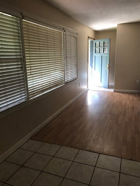 824 Daughtry Ave N, Douglas, GA 31533 - photo 3