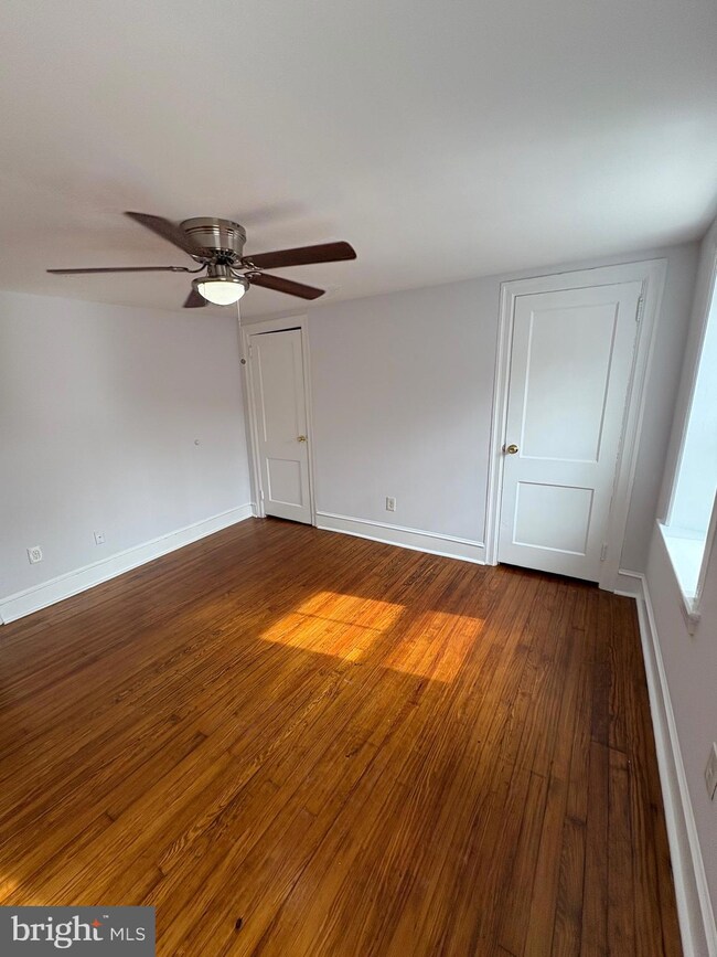 116 Grape St unit 4, Philadelphia, PA 19127 - photo 6