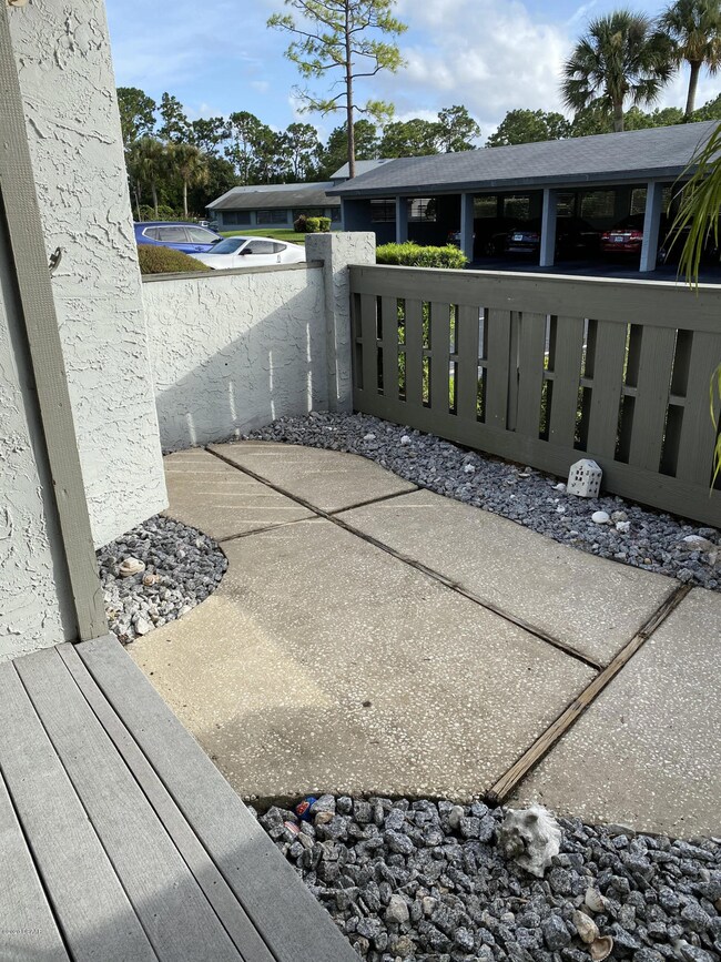 patio left