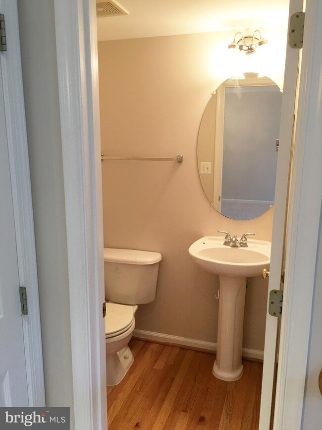 6264 Shackelford Terrace, Alexandria, VA 22312 - photo 5