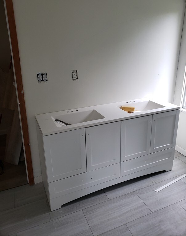 113 Cedar St, Springfield, MA 01105 - photo 2