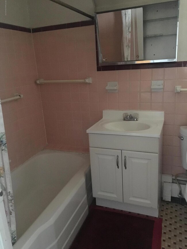 1801 Luzerne St, Scranton, PA 18504 - photo 4