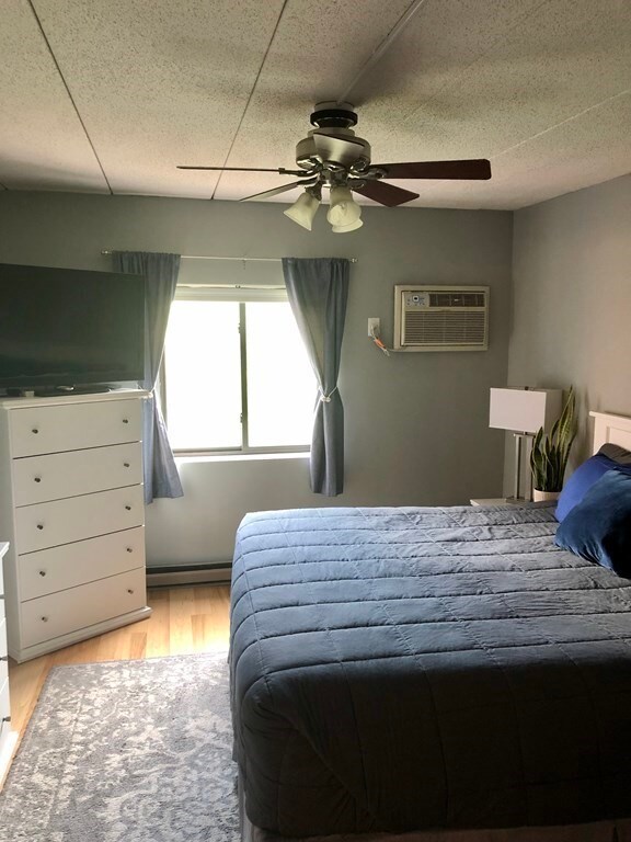 137 Franklin St unit 503, Stoneham, MA 02180 - photo 6