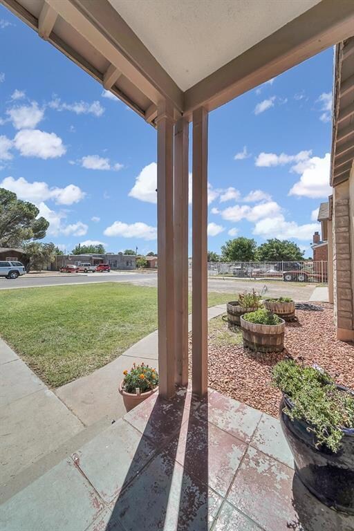 4 Half Moon Dr, El Paso, TX 79915 - photo 6