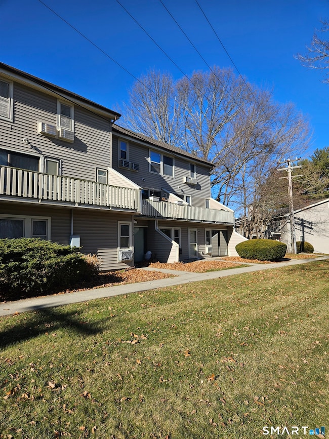 150 Sheraton Ln unit 150, Norwich, CT 06360 - photo 2