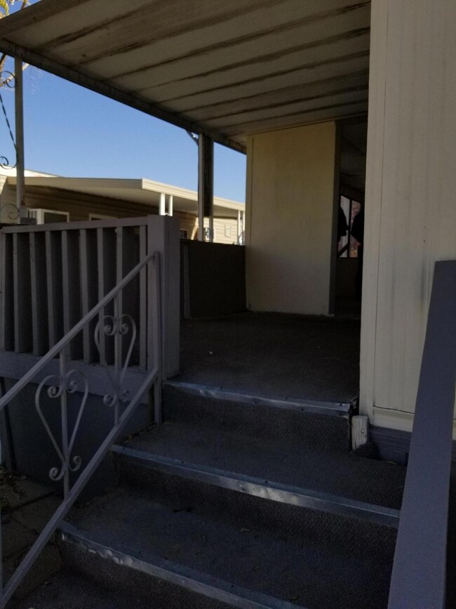 1601 Poso Dr unit 68, Wasco, CA 93280 - photo 3