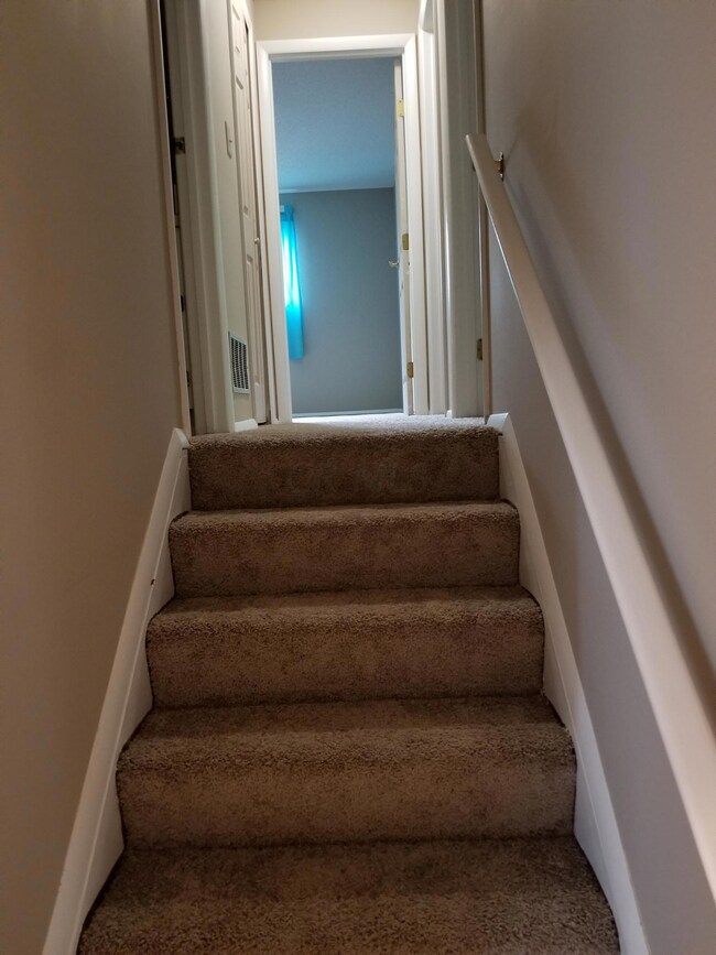 7849 Stanburn Rd, Columbus, OH 43235 - photo 5