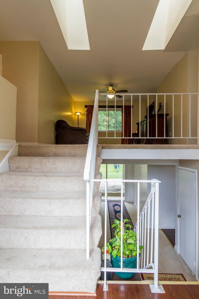 5539 Neddleton Ave, Woodbridge, VA 22193 - photo 4