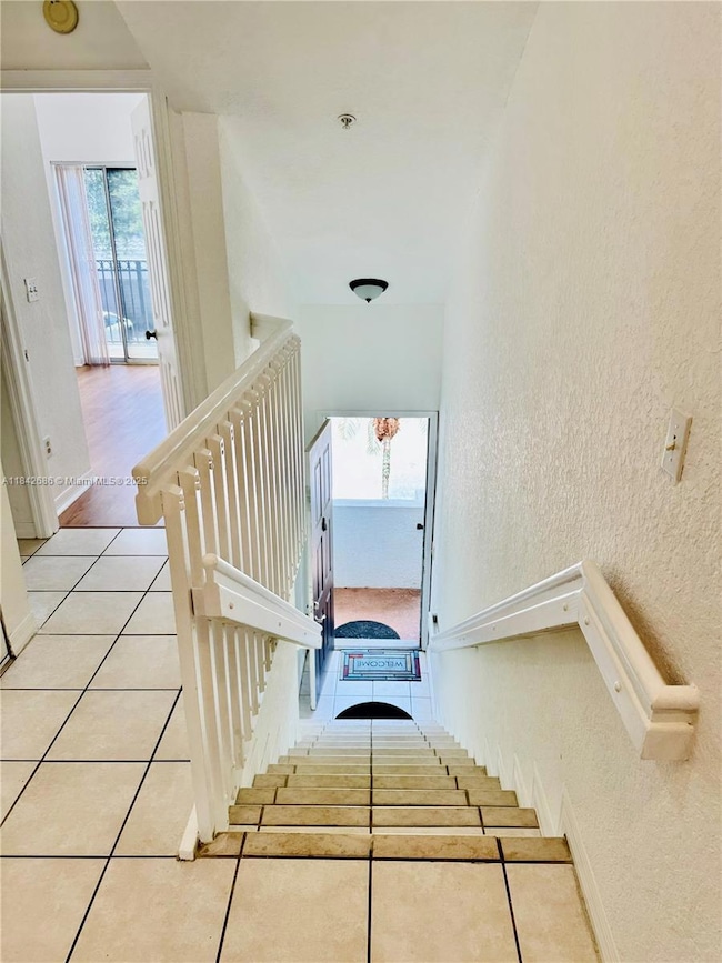 stair from door to main floor