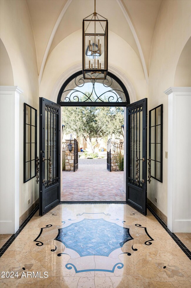 Foyer Detail