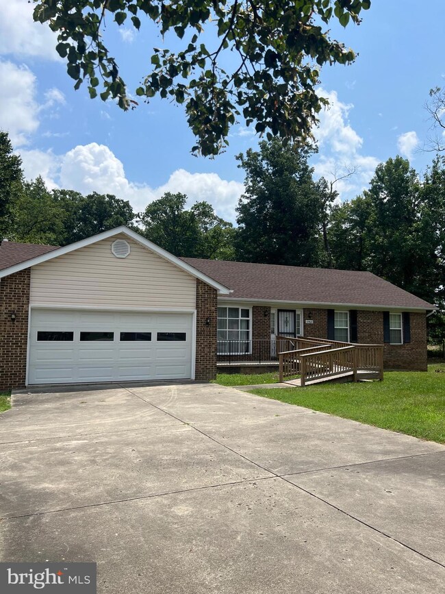 12408 Old Fort Rd, Fort Washington, MD 20744 - photo 2