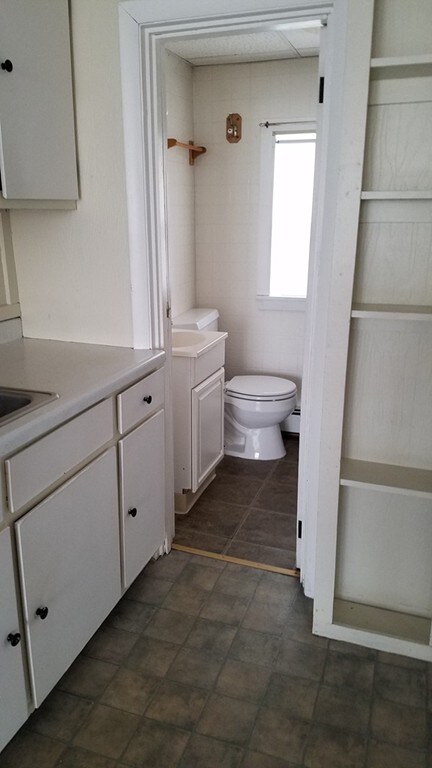 23 Hancock St unit Right, Peabody, MA 01960 - photo 2