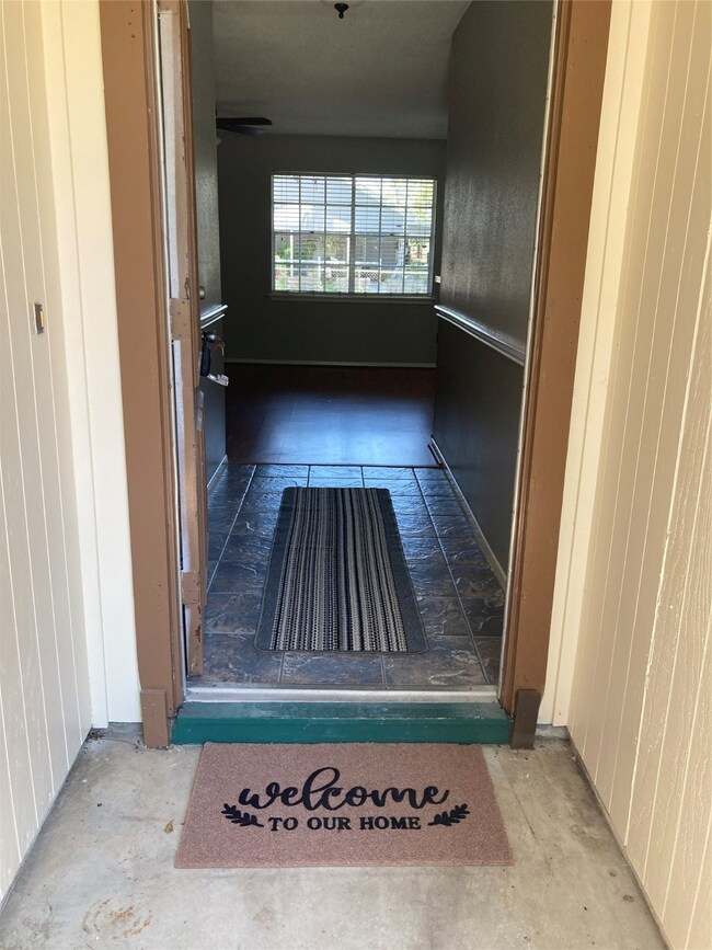 754 Dezso Dr, Alvin, TX 77511 - photo 2