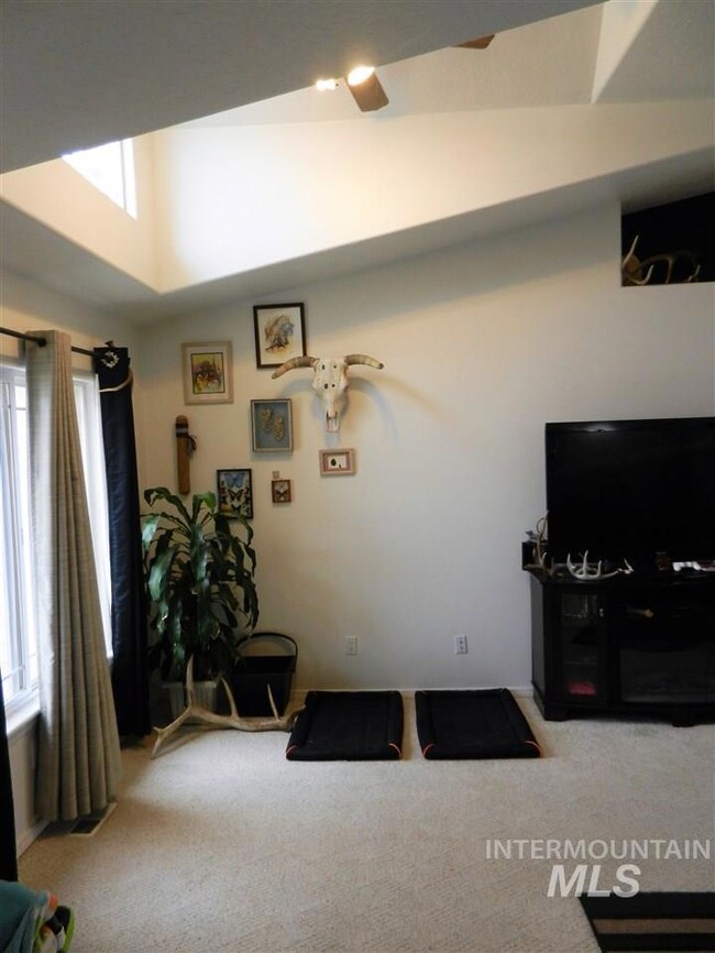 806 W Florida Ave, Nampa, ID 83686 - photo 5