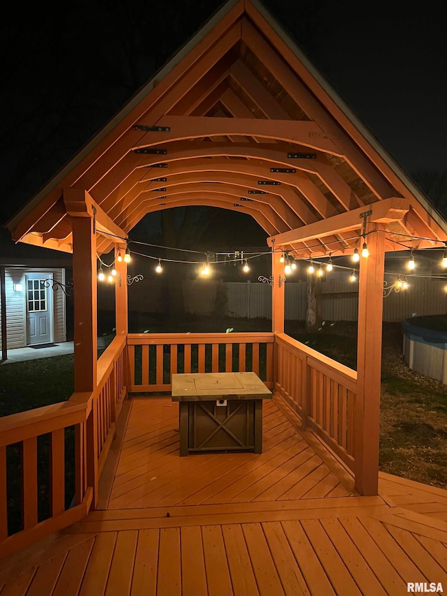 2104 Marigold Dr, Pekin, IL 61554 - photo 3