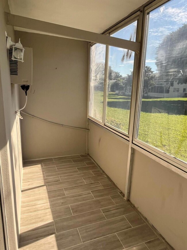 276 Camden L, West Palm Beach, FL 33417 - photo 6