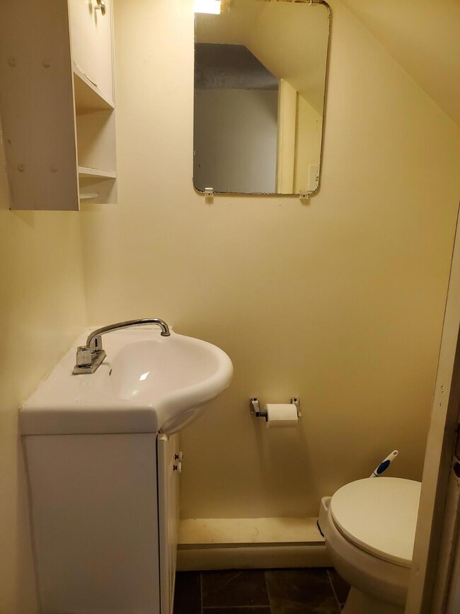 D/S Bathroom