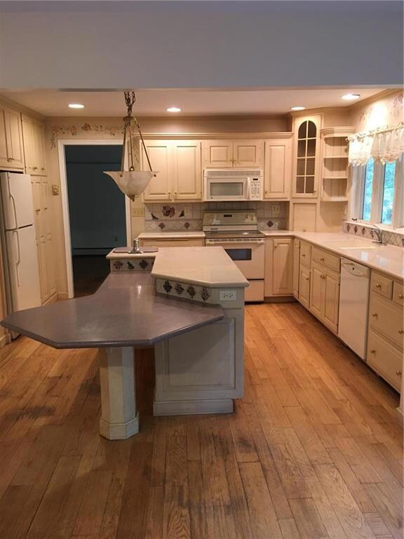 8935 Kings Hwy, East Greenville, PA 18041 - photo 3