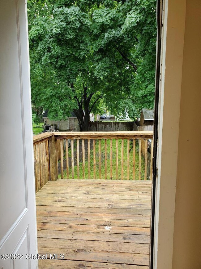 590 Livingston Ave, Albany, NY 12206 - photo 5