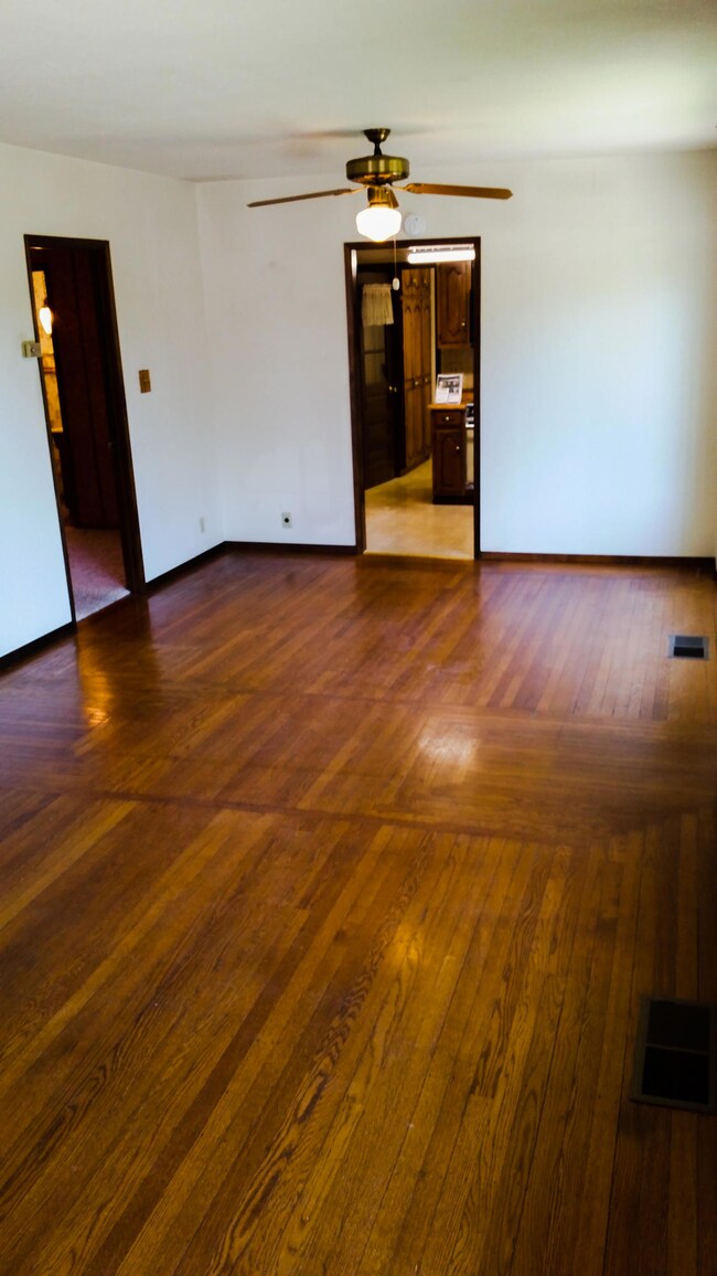 2028 Gold St, Redding, CA 96001 - photo 7