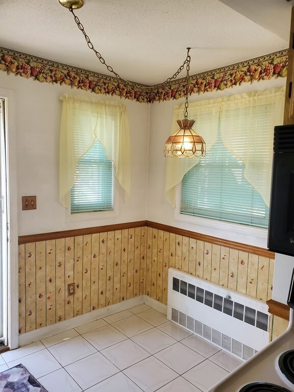 21 Mitchell Dr, Chicopee, MA 01022 - photo 6