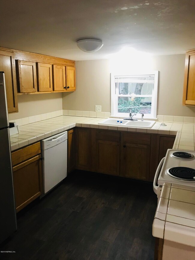 D8BF3E0C-762A-4B4B-8FBA-A164DE195DC3