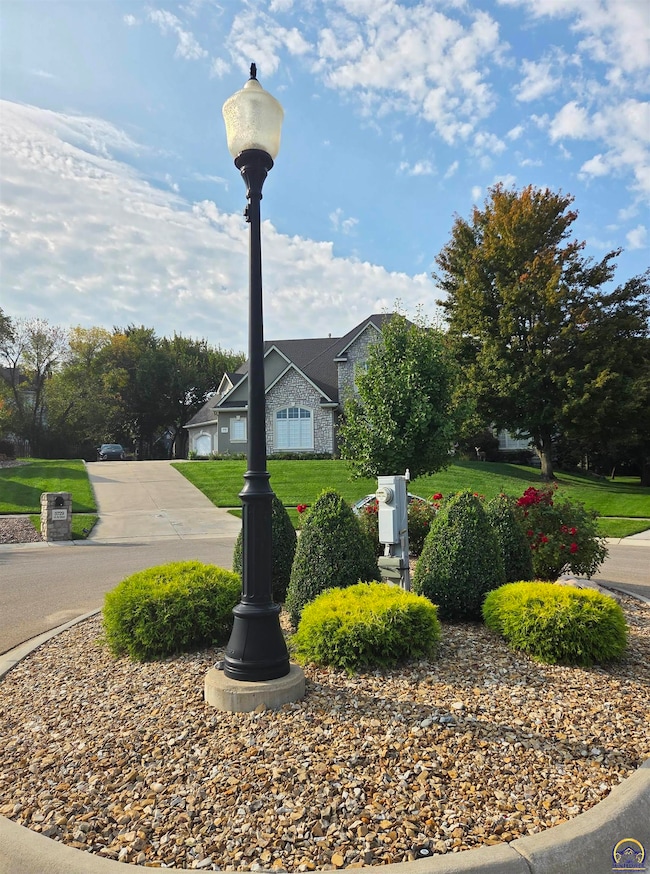 5729 SW 37th Terrace, Topeka, KS 66610 - photo 2