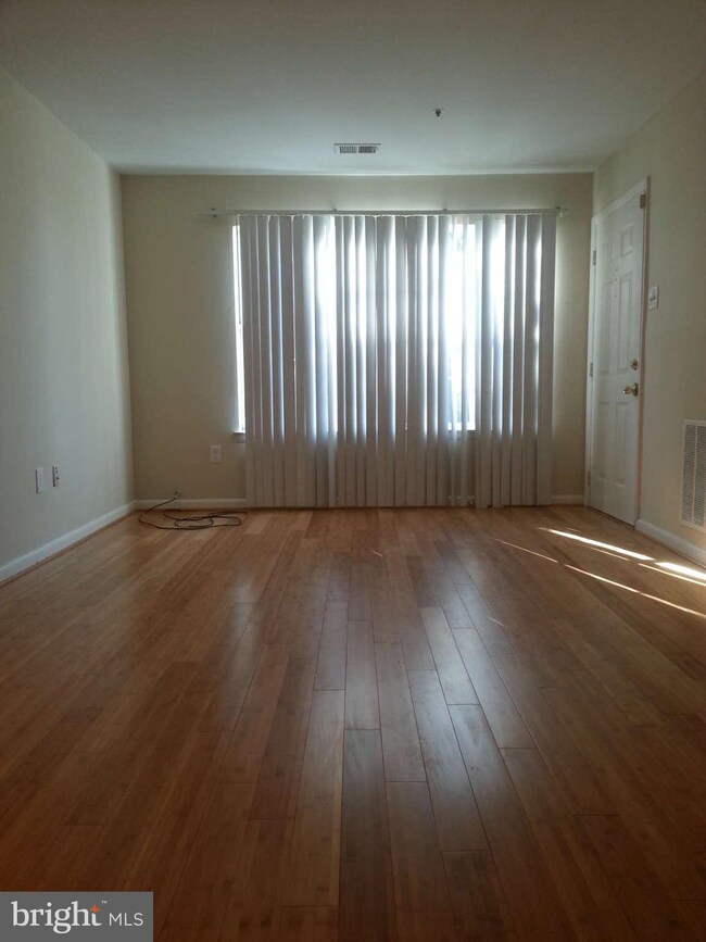 8909 Rusland Ct, Fort Washington, MD 20744 - photo 2