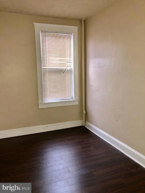 14 S Tremont Rd, Baltimore, MD 21229 - photo 4