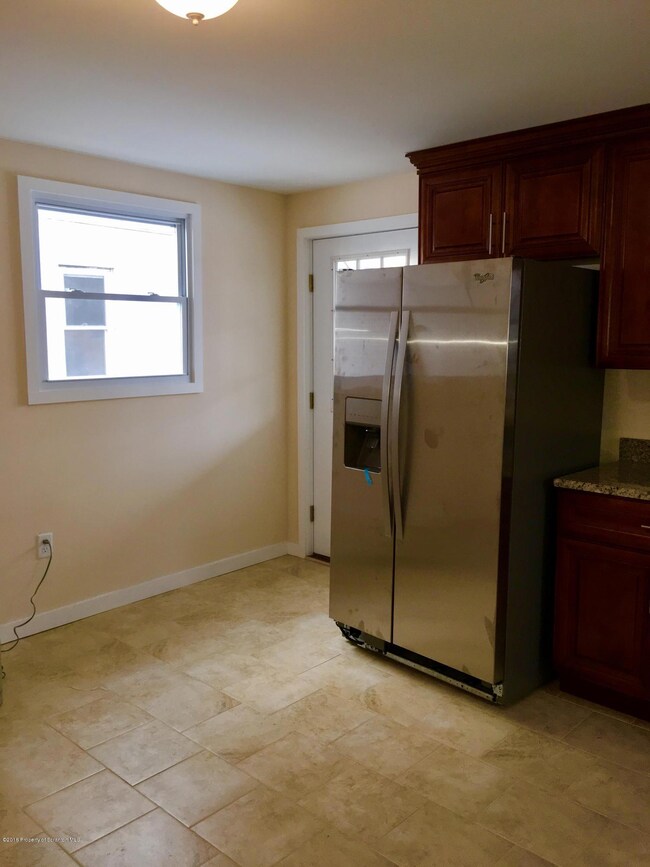 188 Broad St, Pittston, PA 18640 - photo 5