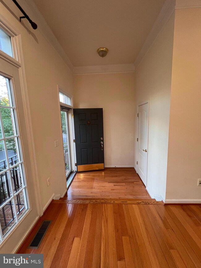 21971 Windover Dr, Broadlands, VA 20148 - photo 2