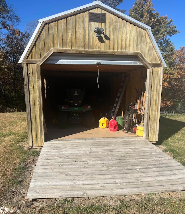 Storage shed