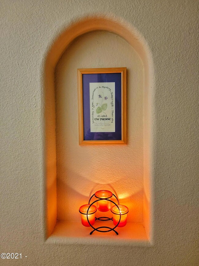 Unique Alcove on Wall