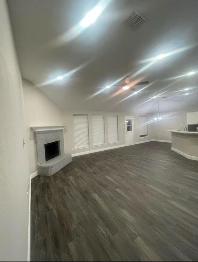 1129 Twin Lakes Dr, Wylie, TX 75098 - photo 2