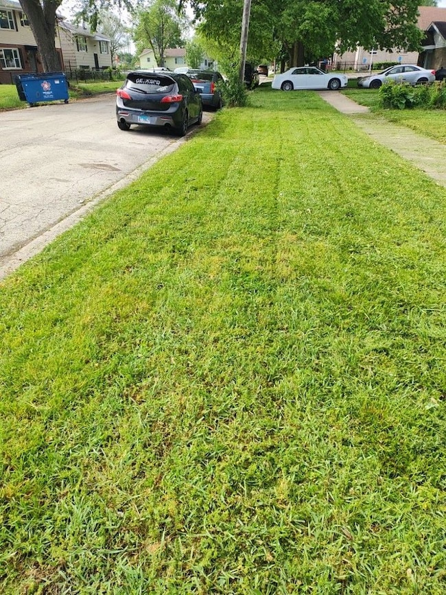 859 N Evergreen Ave, Kankakee, IL 60901 - photo 3