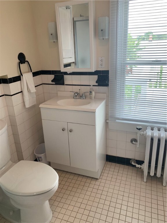 26 Aborn St unit 2, Newport, RI 02840 - photo 7