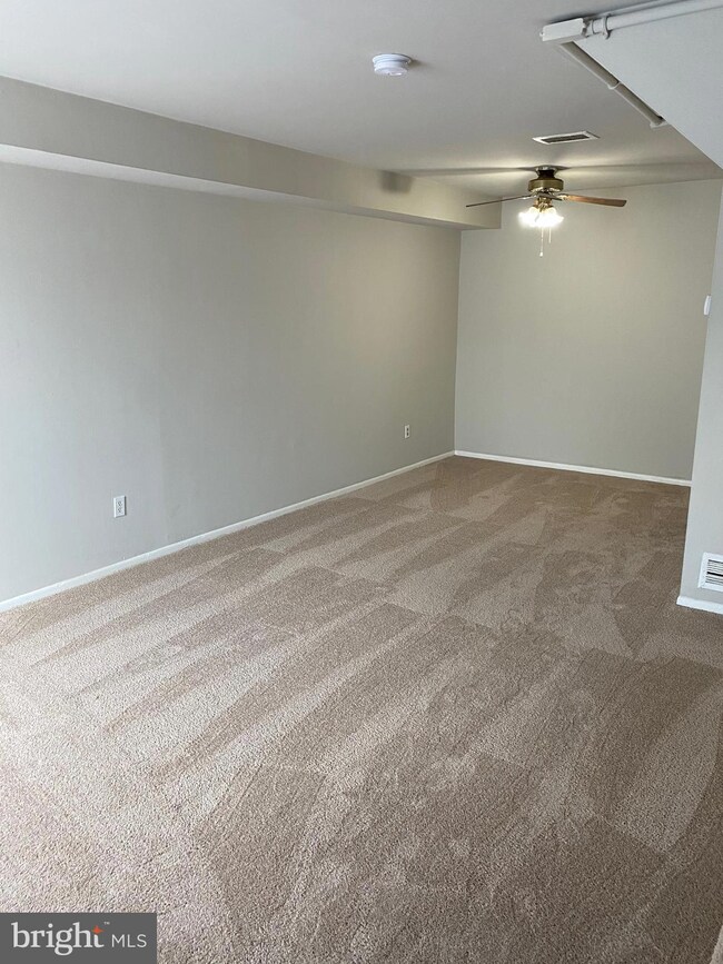 100 E Glenolden Ave unit S4, Glenolden, PA 19036 - photo 3