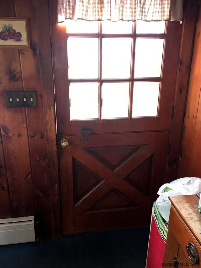 12 Wayne St, Troy, NY 12180 - photo 7