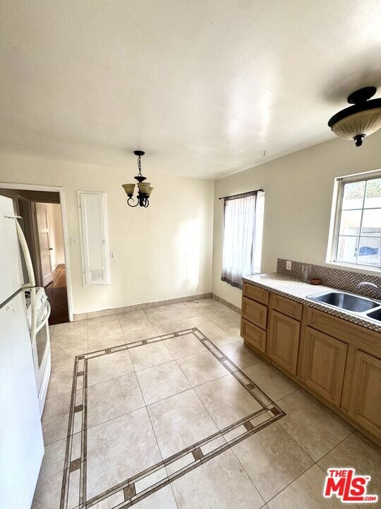 11928 Magnolia Blvd unit 1/4, Los Angeles, CA 91607 - photo 7