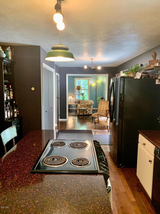 161 Birch Leaf Dr, Milford, PA 18337 - photo 4