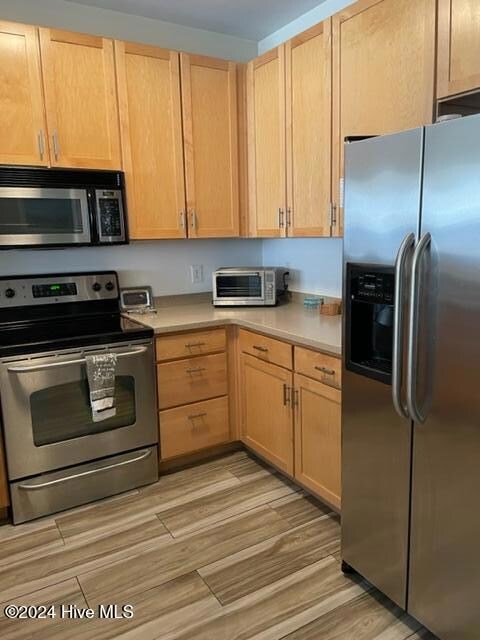 2807 Bloomfield Stove
